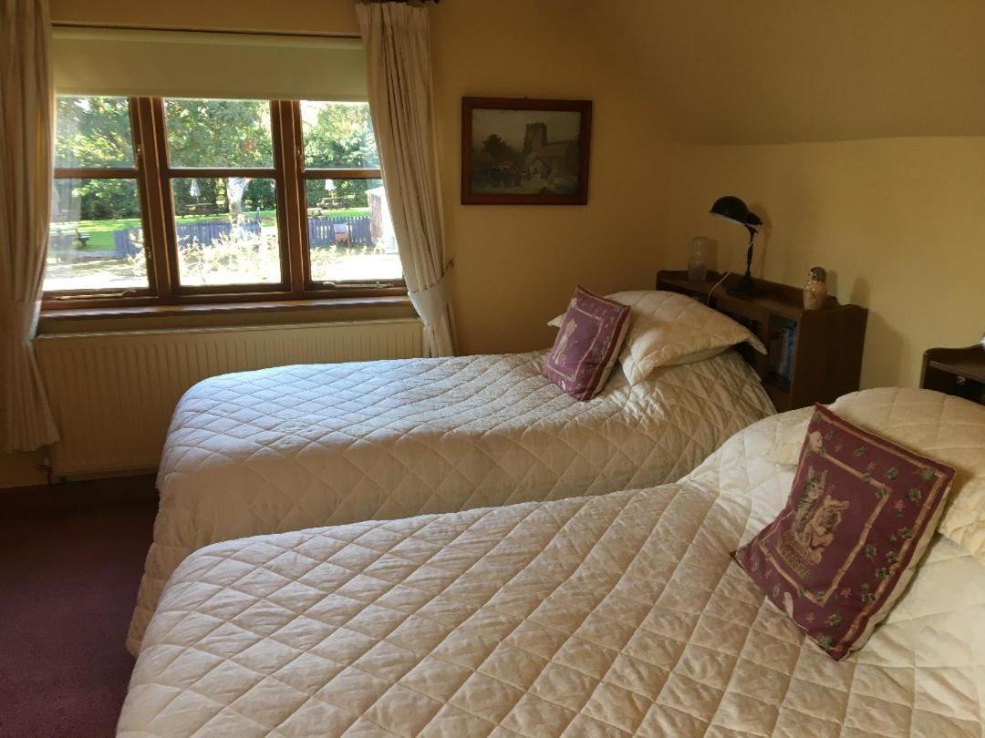 Castle Farmhouse Bed And Breakfast Glenfield ภายนอก รูปภาพ