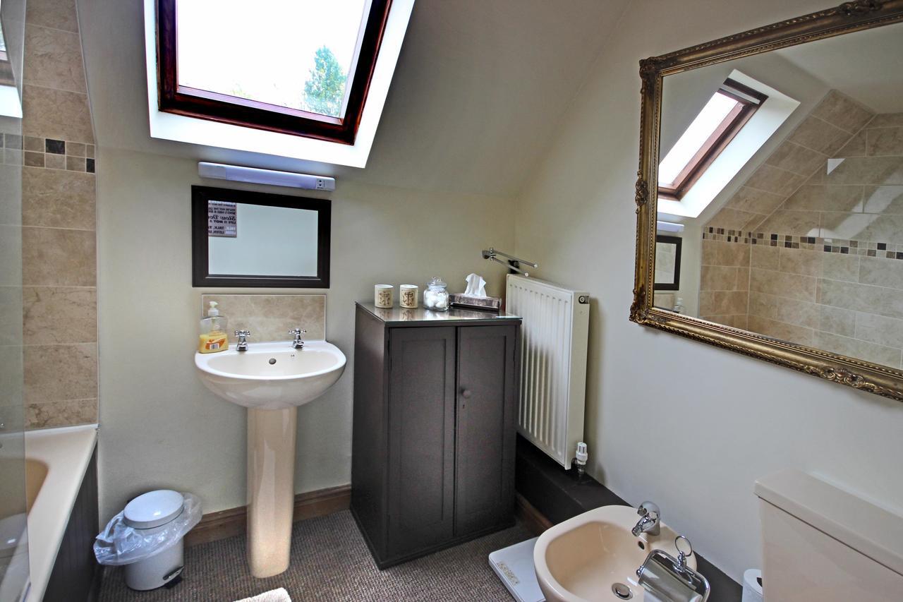 Castle Farmhouse Bed And Breakfast Glenfield ภายนอก รูปภาพ